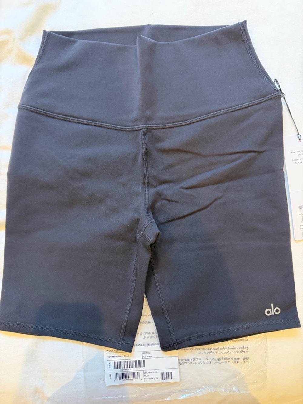 ALO Yoga High-Waist Biker Shorts in Black